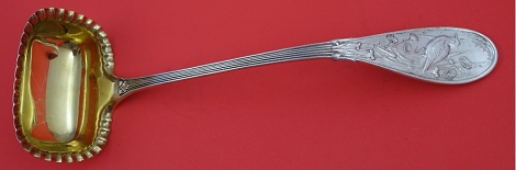 Oyster Ladle w/ pie crust edge 10 1/2